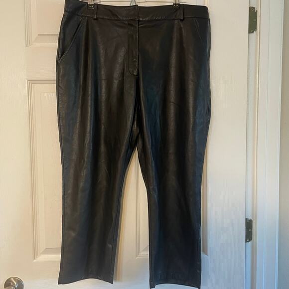 7 For all Mankind Faux Leather Wide Cropped Leg Pants Black- Size XL - Picture 1 of 12